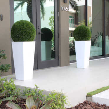 Medium Beau Fibreglass Vase Topiary
