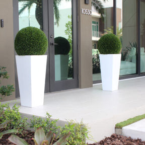 Medium Beau Fibreglass Vase Topiary